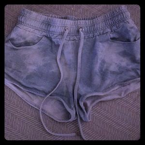 Comfy , soft jean looking shorts!